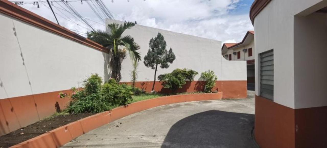 Ridge Park Hotel San Pablo City Exterior foto