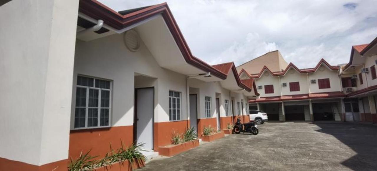 Ridge Park Hotel San Pablo City Exterior foto